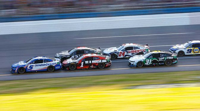 Featured Image for Final-lap scramble shuffles out Erik Jones, Kyle Larson at Talladega