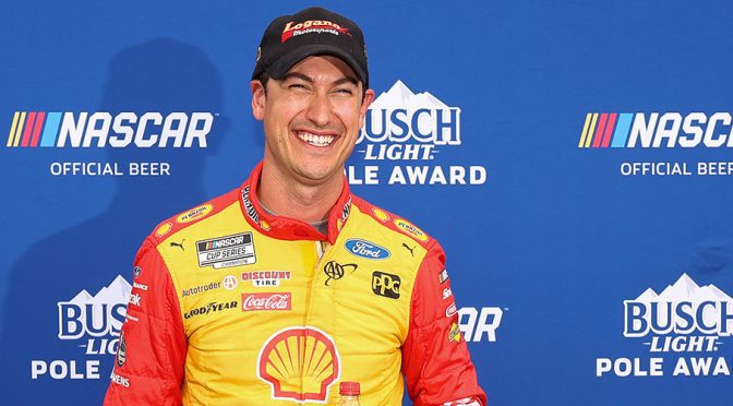 Joey Logano claims Darlington pole in Saturday qualifying