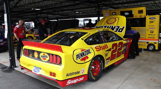 Nos. 22, 31 fail inspection multiple times at Kansas; crew members ejected