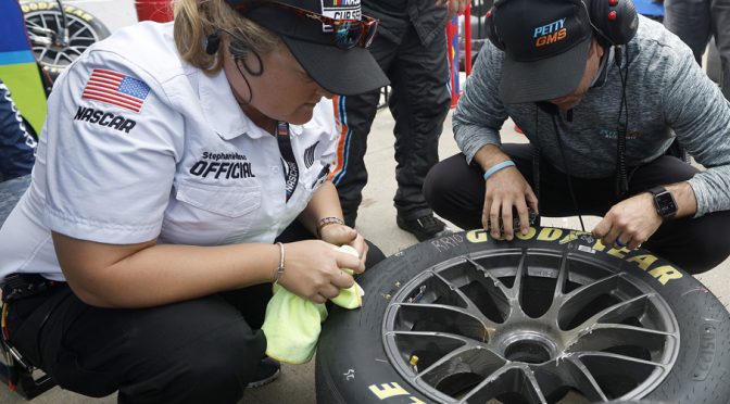 Next Gen: Breaking down technical challenges at Kansas | NASCAR