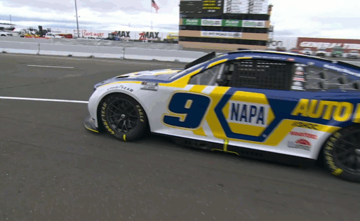 Chase Elliott totally nailed the parallel-parking portion of his driving exam.