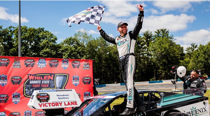 Justin Bonsignore steals a victory in the Duel at the Dog 200