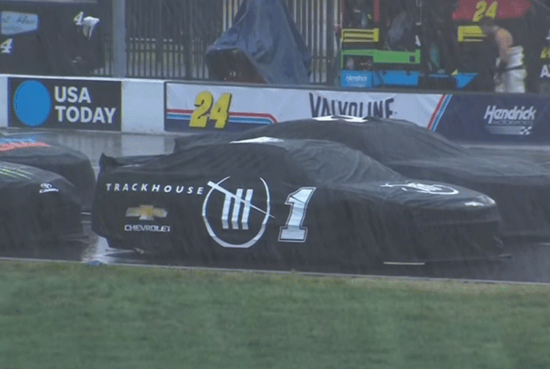 Time to hit pause; it’s raining in Nashville. Kind of sounds like a country song.
