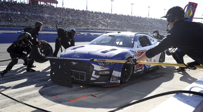 Featured Image for Smithley, McLeod lose crew member and pit-stall selection at Atlanta