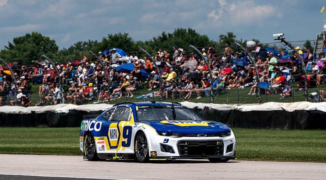 Featured Image for Chase Elliott’s top-two streak ends at Indy after late-race spin
