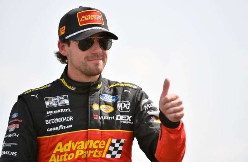 Ryan Blaney gives a thumbs-up