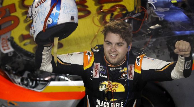 Featured image for Noah Gragson holds off Brandon Jones to win Xfinity Series race at Bristol