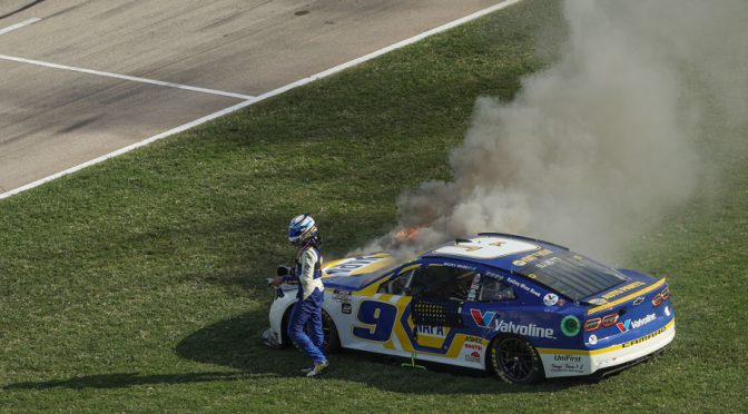 Chase Elliott exits early after Stage 2 crash at Texas