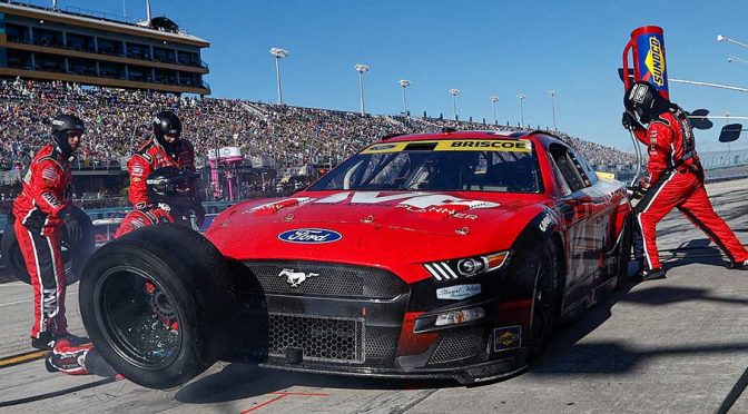 Featured Image for Chase Briscoe scrapes wall, exits early from Homestead-Miami playoff race