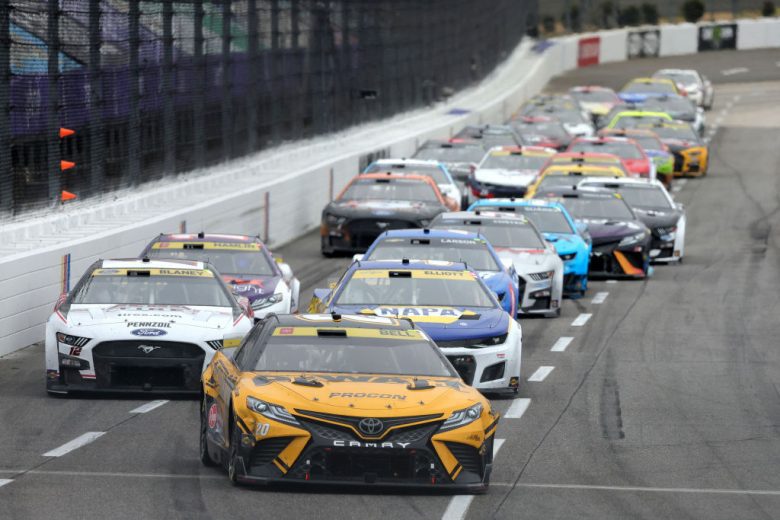 Christopher Bell leads pack at Martinsville