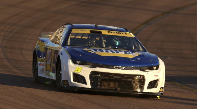 Chase Elliott sees title hopes diminish, fade following late-race spin