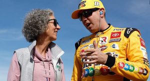 Kyle Busch and candy magnate Victoria B. Mars at Phoenix Raceway