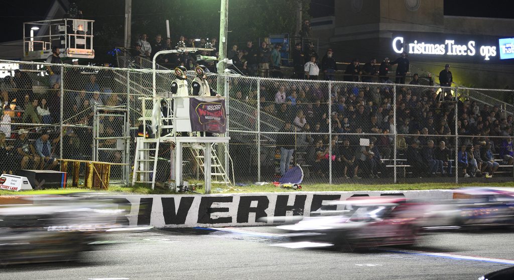 Islip 300 at Riverhead Raceway Entry list, live stream, schedule