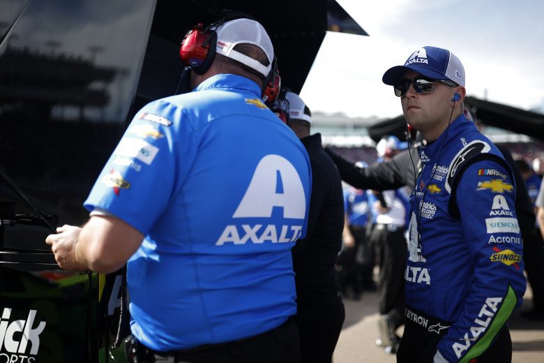 AVONDALE, ARIZONA - NOVEMBER 05: William Byron, driver of the #24 Axalta Chevrolet, meets with his crew during qualifying for the NASCAR Cup Series Championship at Phoenix Raceway on November 05, 2022 in Avondale, Arizona. (Photo by Jared C. Tilton/Getty Images) | Getty Images