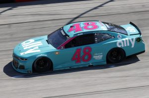 Alex Bowman drives a throwback paint scheme to Greg Ives' late model at Darlington in 2021