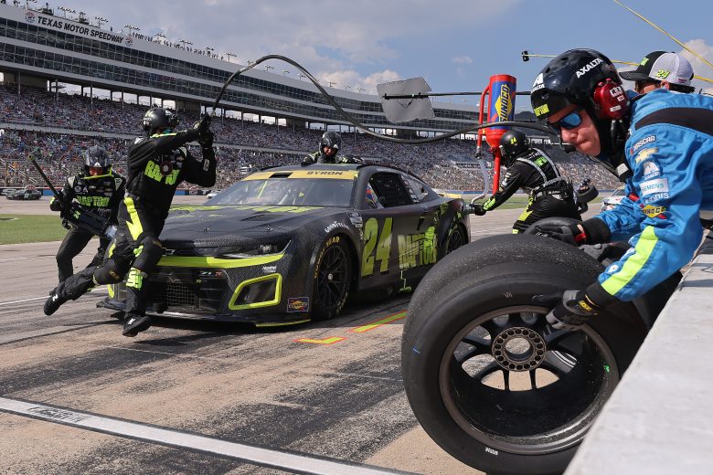 William Byron makes a pit stop