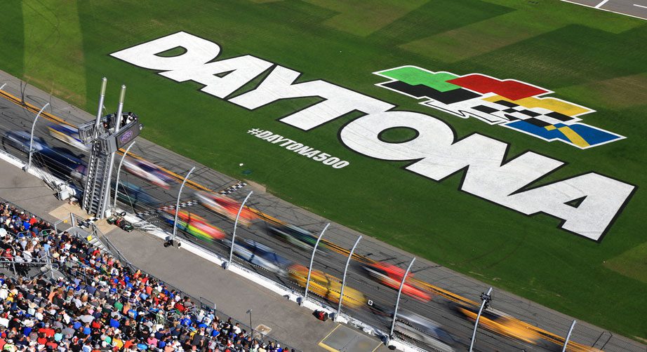 NASCAR Cup Series cars race in the 2022 Daytona 500