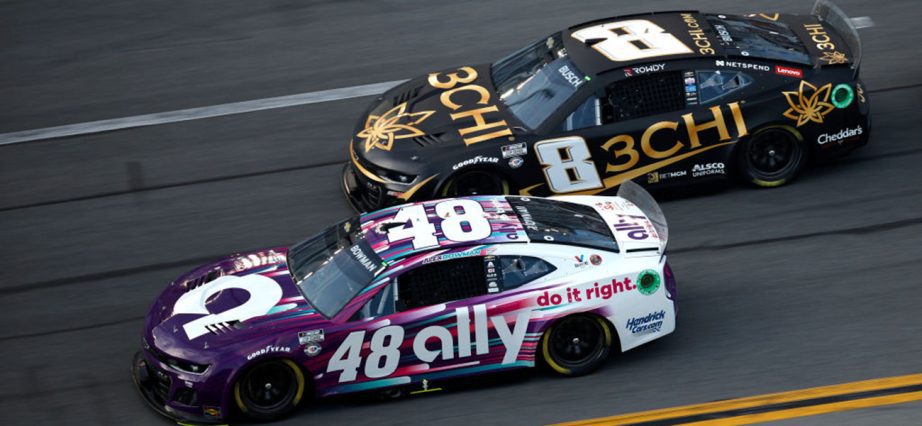 Busch and Bowman race at Daytona