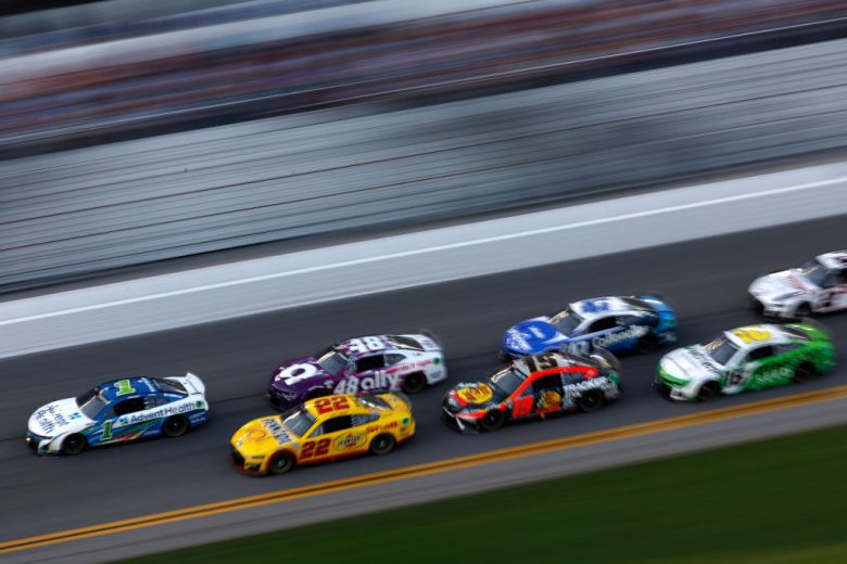 Cup cars race at daytona
