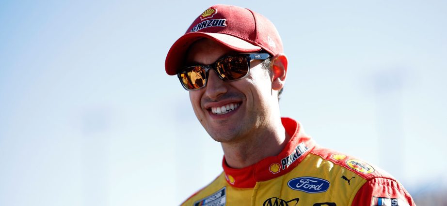 Joey Logano smiles ahead of the 2022 NASCAR Cup Series championship race at Phoenix