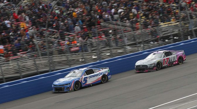 Mechanical issue hampers race favorite Kyle Larson at Auto Club