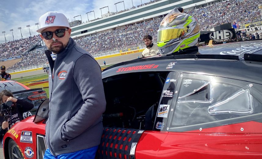 Ricky Stenhouse Jr. leans on car at Las Vegas Motor Speedway