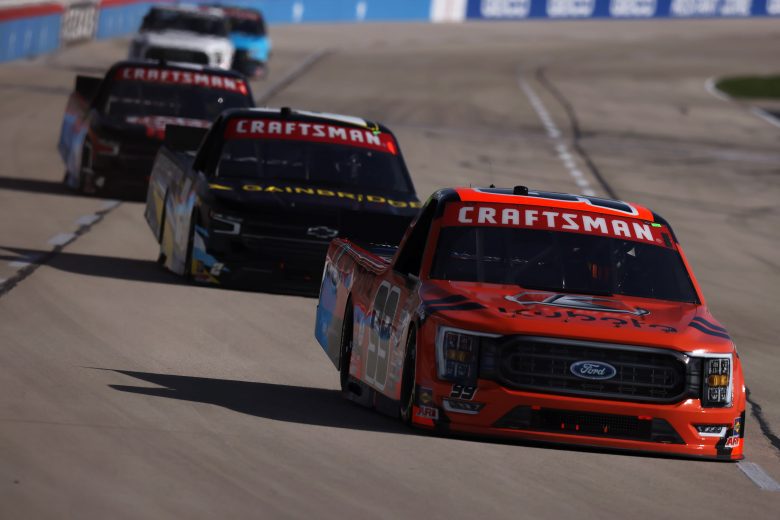 Ben Rhodes leads trucks into Turn 1 at Texas