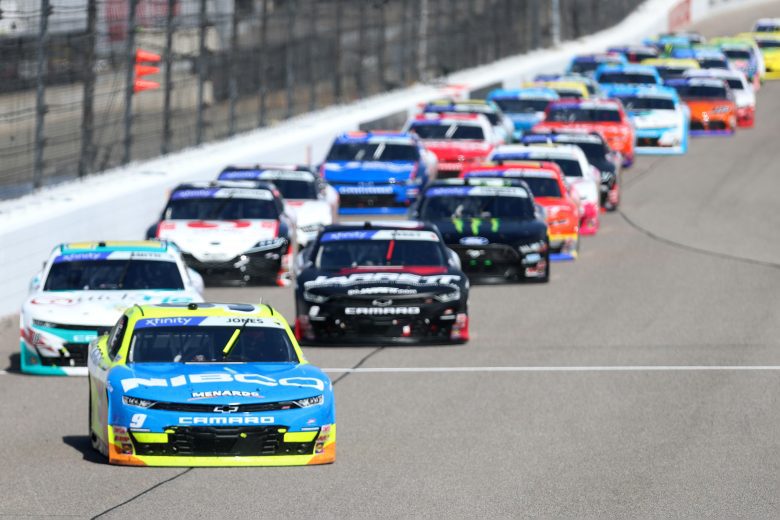 Brandon Jones leads the Xfinity field into Turn 3 at Richmond