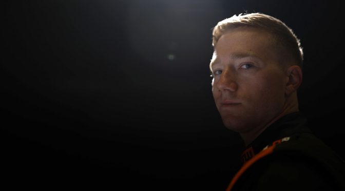 Featured image for Tyler Reddick zips to top of Bristol Dirt Race oddsboard