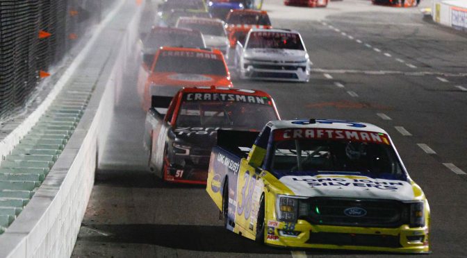 Featured Image for Wet-weather tires make oval debut in Truck Series race at Martinsville
