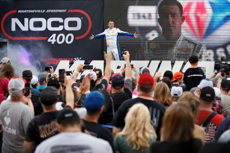Allmendinger greets the fans