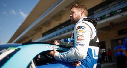 Ricky Stenhouse Jr. on pit-crew swap with No. 17 team: ‘It’s a bummer’