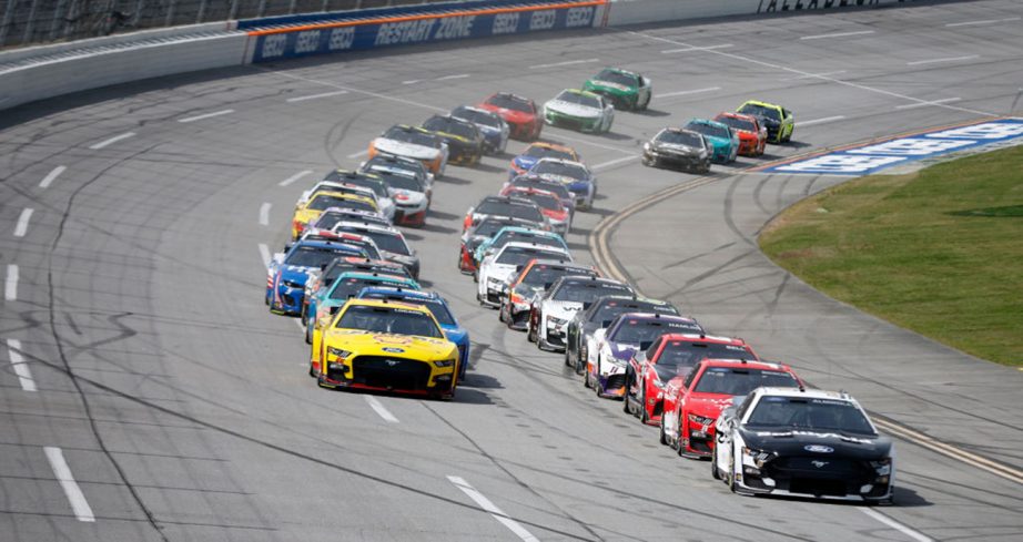 Cup cars race at Talladega