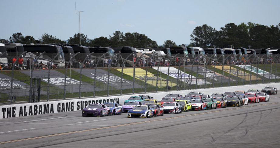 Cup cars race at Talladega