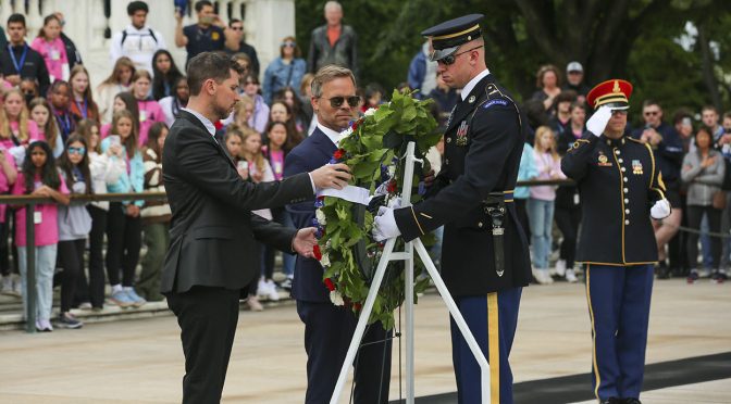 Featured Image for Mission 600: Denny Hamlin visits Arlington National Cemetery