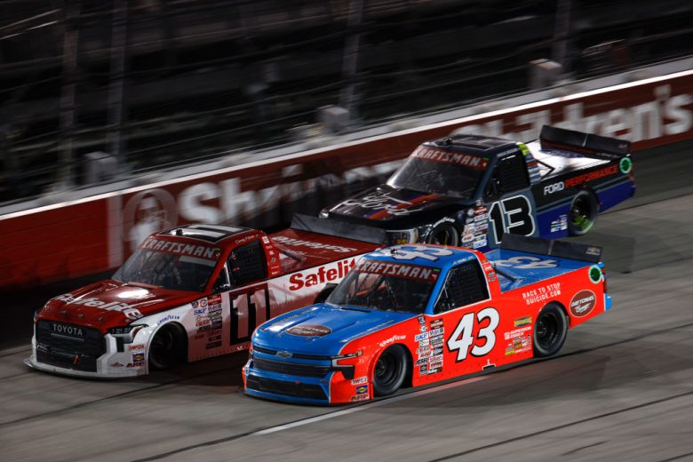 Trucks race at Darlington