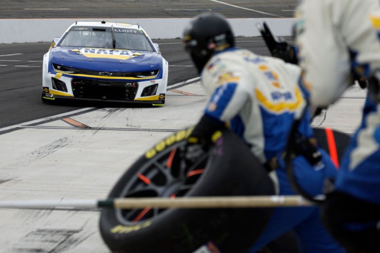Chase Elliott enters pit stall