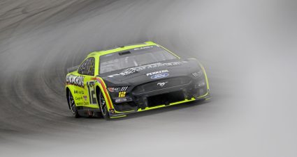 Ryan Blaney builds momentum, leaves St. Louis with points lead