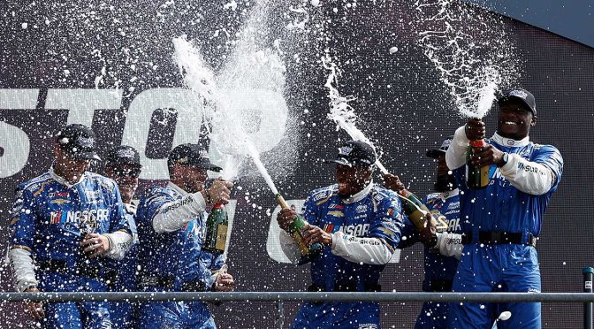 Featured Image for New rules, adjustments, no problem: Garage 56 pit crew adapts, triumphs with Le Mans-style stops