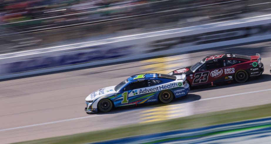 Ross Chastain and Bubba Wallace race at Kansas