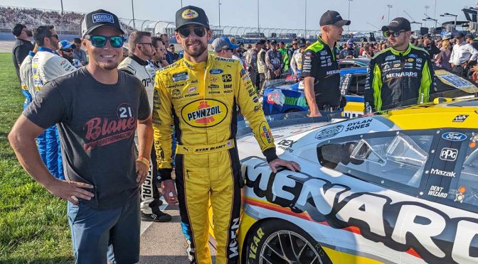 Featured Image for ‘The coolest thing ever’: Tucson Speedway champ Dylan Jones witnesses his name on Ryan Blaney’s car at Nashville