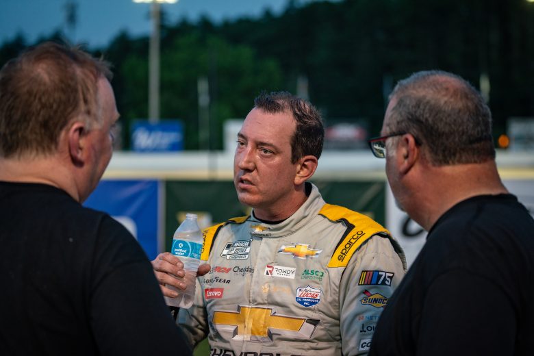 Kyle Busch racing at Lee USA Speedway in New Hampshire Official Site