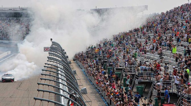 Savory lobster: Truex Jr. builds momentum with special New Hampshire win