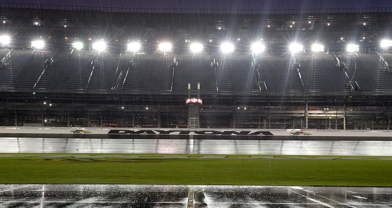 rain at daytona international speedway