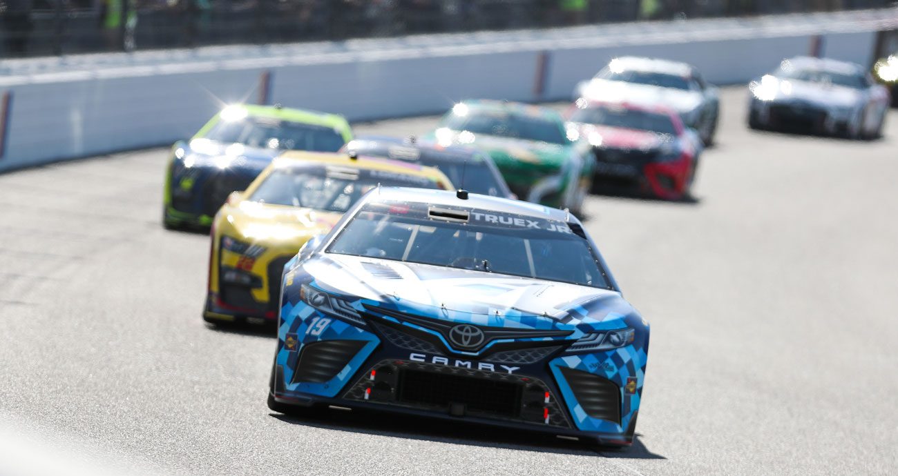 Martin Truex Jr. leads at Richmond