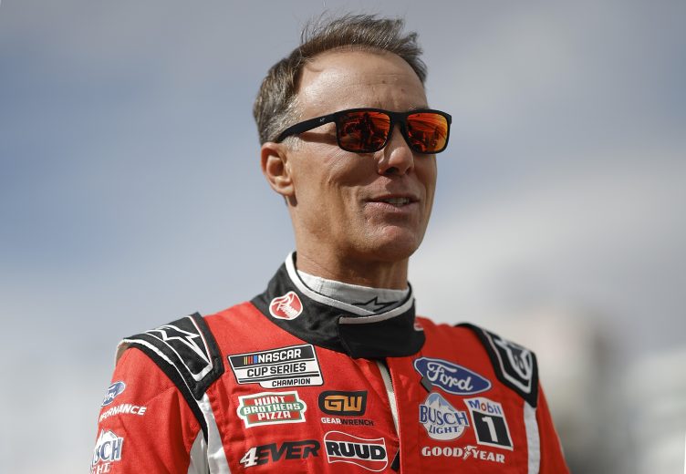 Kevin Harvick walks pit road