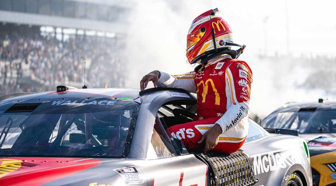 Featured image for Bubba Wallace adds to playoff cushion on emotional day at Richmond