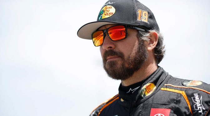 Martin Truex Jr. to return in 2024, signs one-year extension with JGR