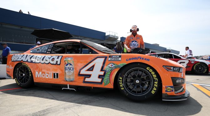 Featured image for Advance to Victory Lane: Harvick drops from favored status at Michigan