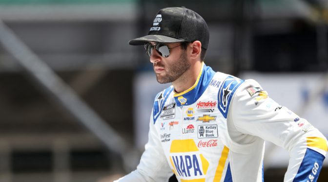 How Chase Elliott blocks out chatter, leans on team during playoff pursuit